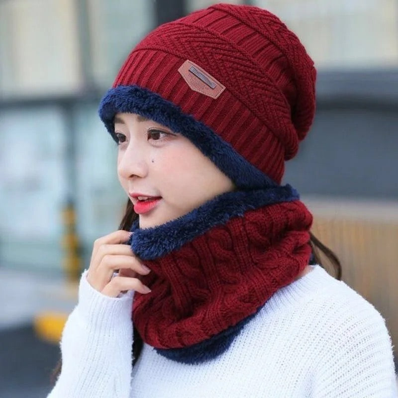 Unisex winter beanies and scarfs