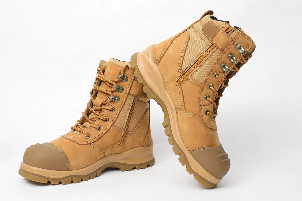 Steel toe men’s work boots
