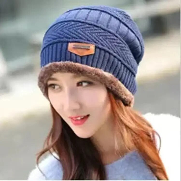 Unisex winter beanies and scarfs