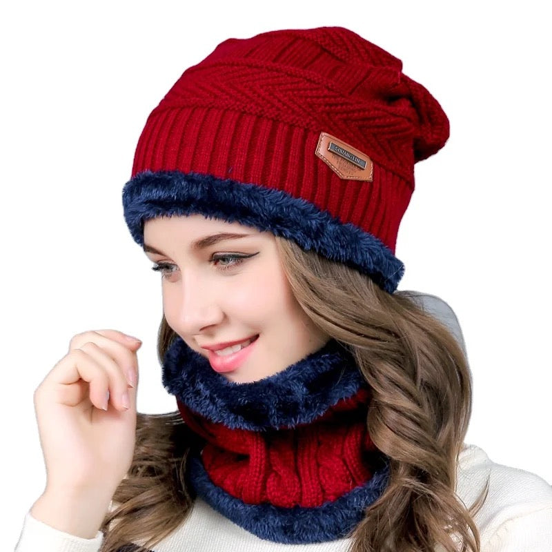 Unisex winter beanies and scarfs