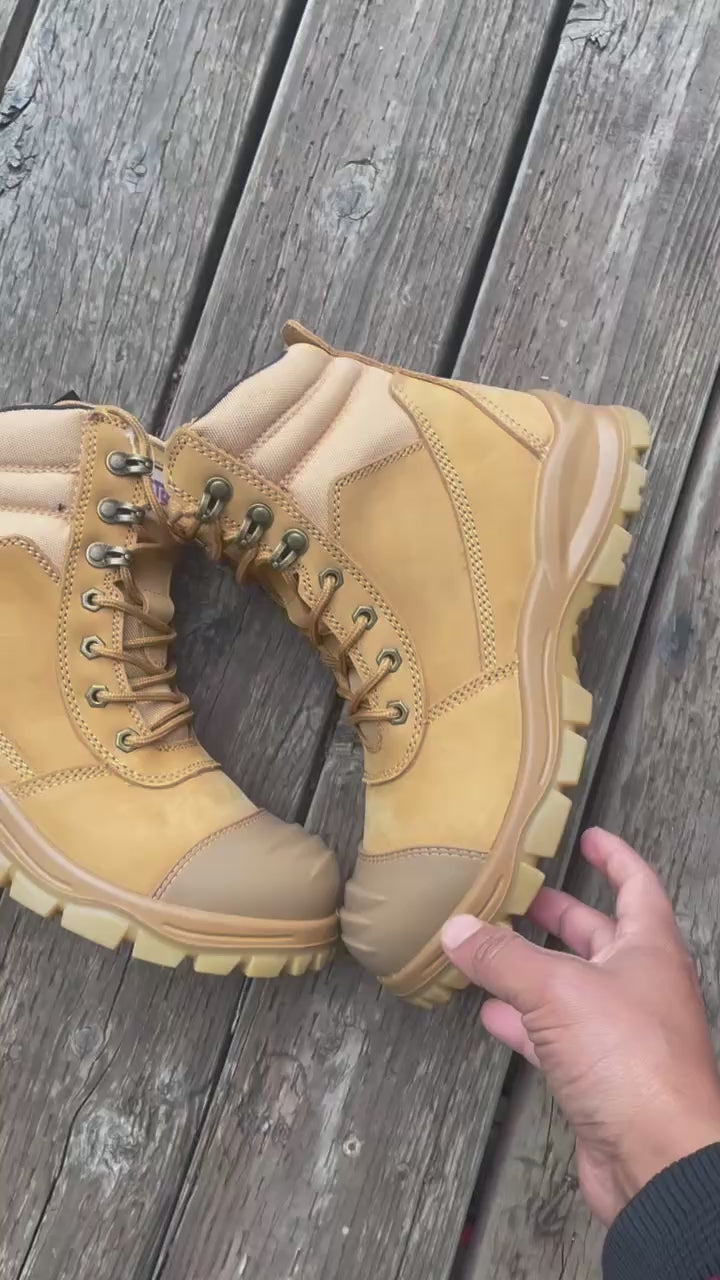 Steel toe men’s work boots